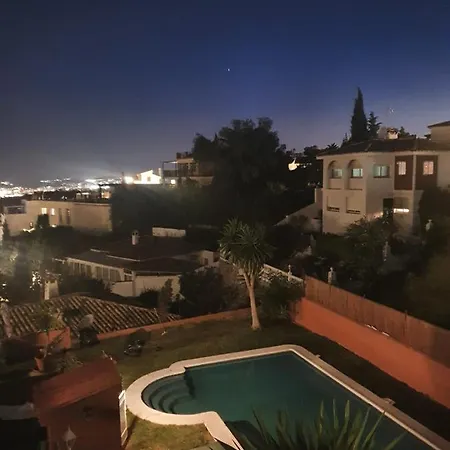 Rum i privatbostad Cozy In Terraced House Fuengirola