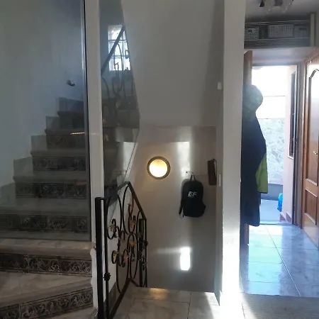 Rum i privatbostad Cozy In Terraced House