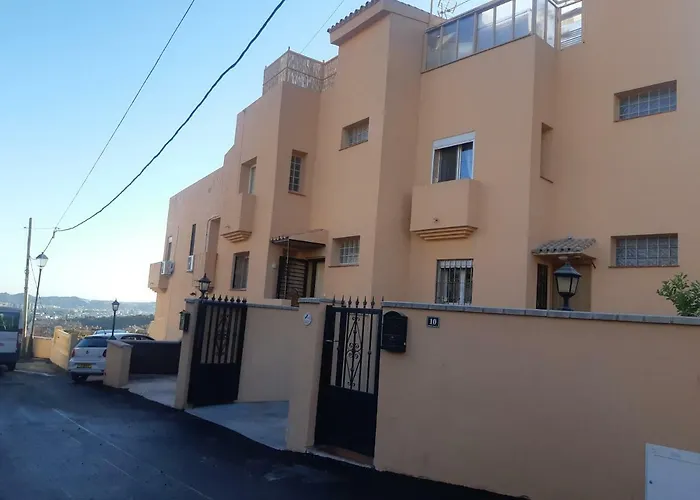 Séjour chez l'habitant Cozy In Terraced House Fuengirola