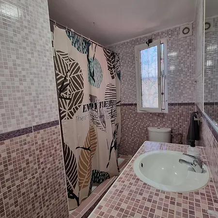 Cozy In Terraced House Alloggio in famiglia