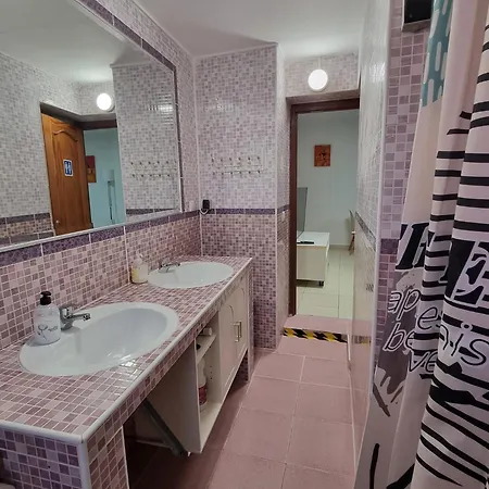 Cozy In Terraced House Alloggio in famiglia *