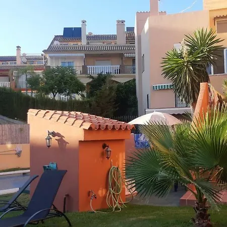 Séjour chez l'habitant Cozy In Terraced House *