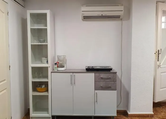 Cozy In Terraced House Homestay Fuengirola