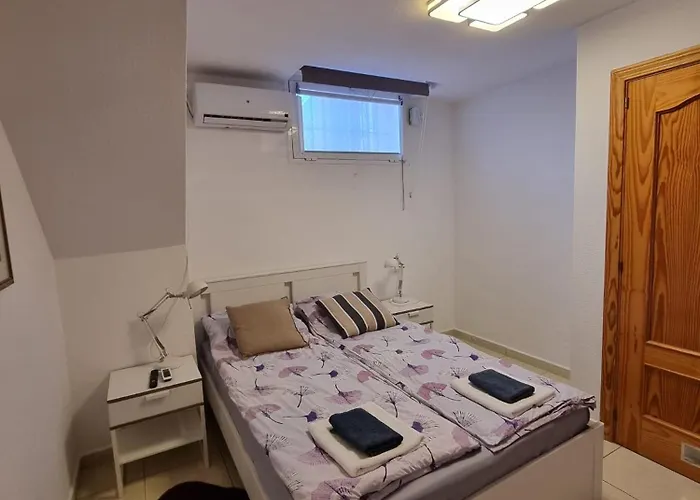 Cozy In Terraced House Homestay Fuengirola