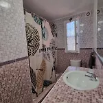 Cozy In Terraced House Homestay