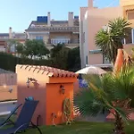 Homestay Cozy In Terraced House *